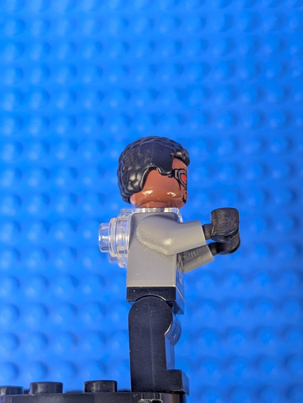 Lego Super Heroes: Falcon - Dark Bluish Gray and Black Suit sh0503 Set 76104