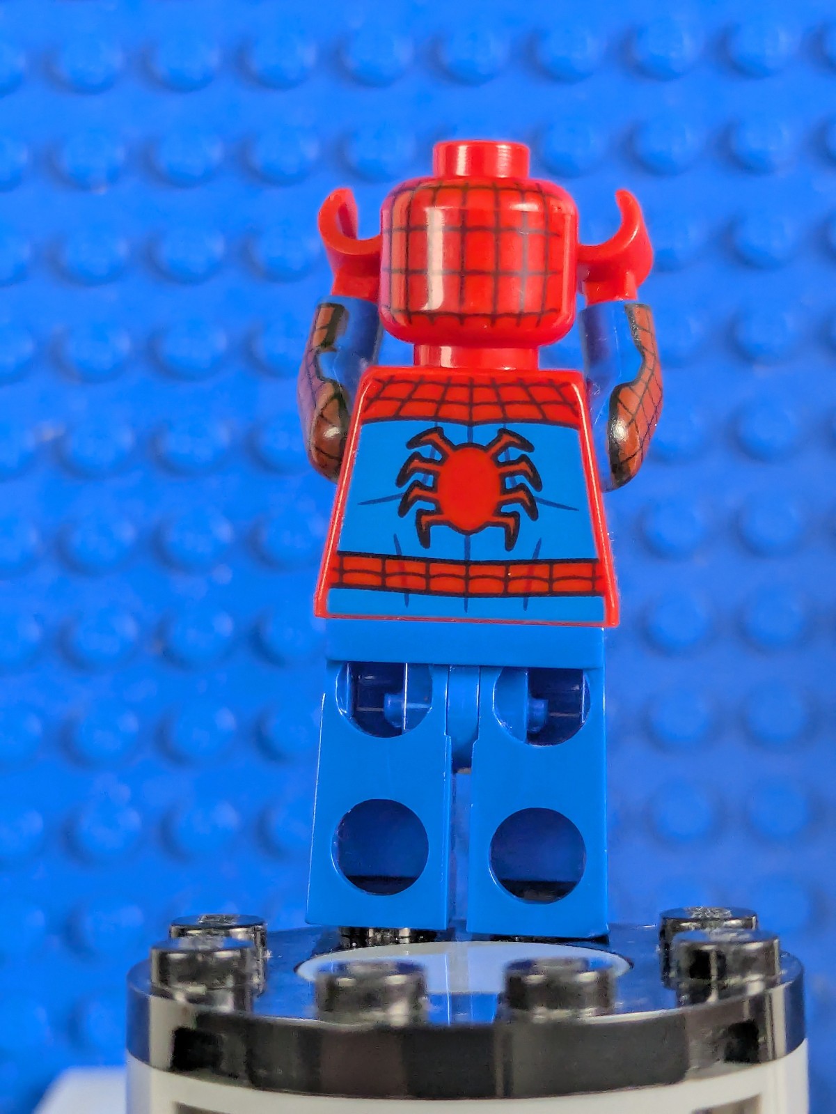 Lego Super Heroes: Spider-Man - Printed Blue Arms sh0684 Set 76175