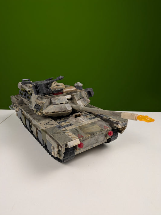 Mega Bloks Call Of Duty Heavy Armor Outpost 06822 - Tank