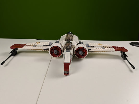 Lego Star Wars: ARC-170 Starfighter Set 8088 - Incomplete Minifigures