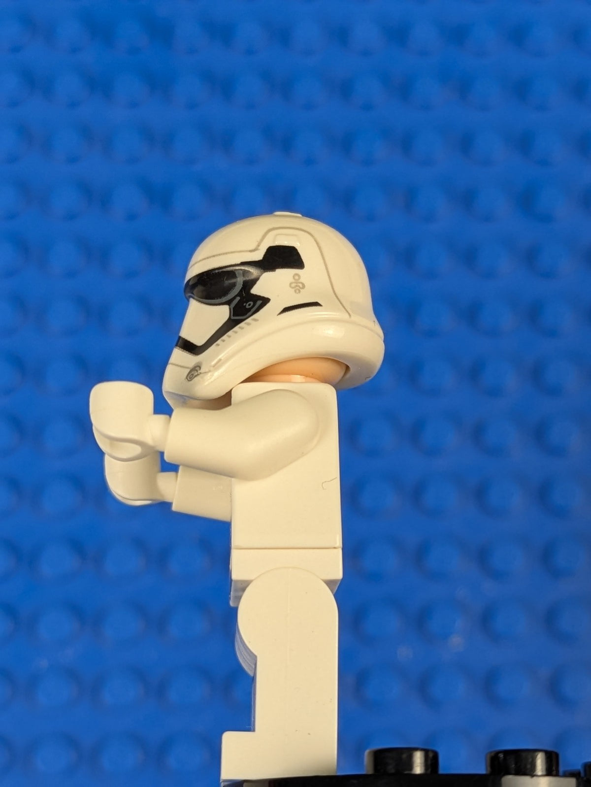 Lego Star Wars: First Order Stormtrooper - Rounded Mouth sw0667 Set 75103