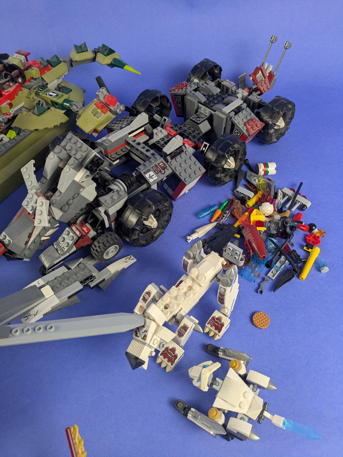LEGO LEGENDS OF CHIMA Bundle Deal More Than 10 Sets Pre-Owned