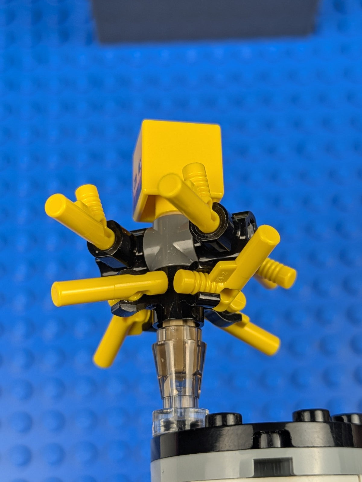 Lego Minecraft: Blaze - Trans-Black Cone Stand min198 Set 21266