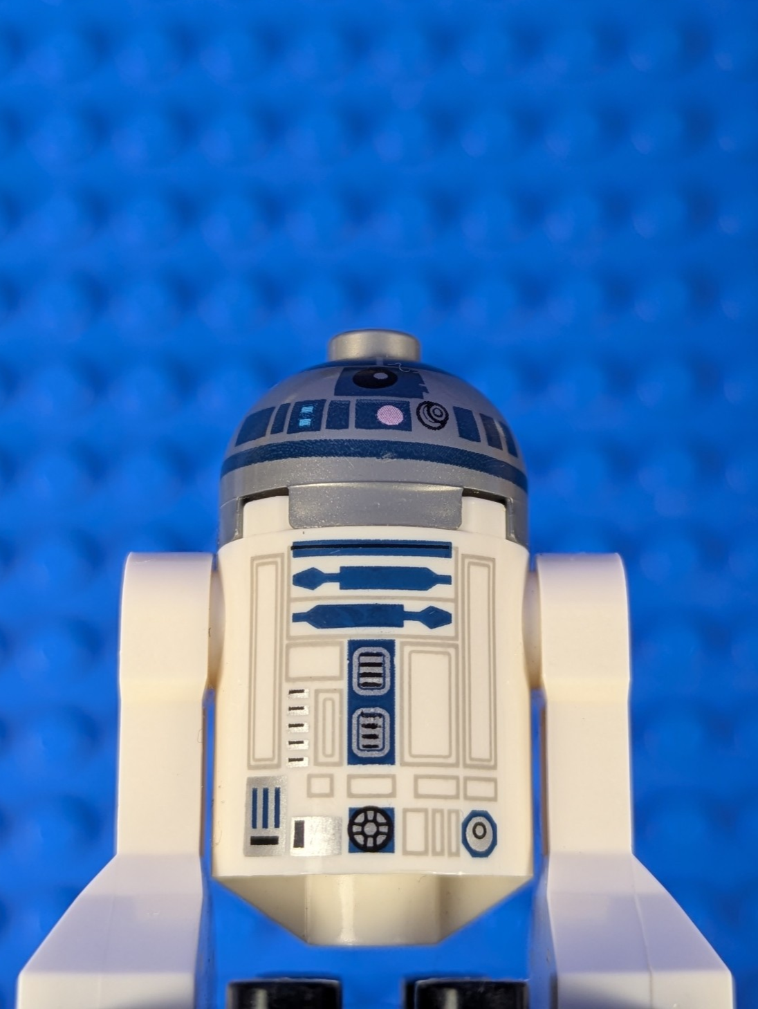 Lego Star Wars: R2-D2 - Astromech Droid Lavender Dots sw0527a Set 75059