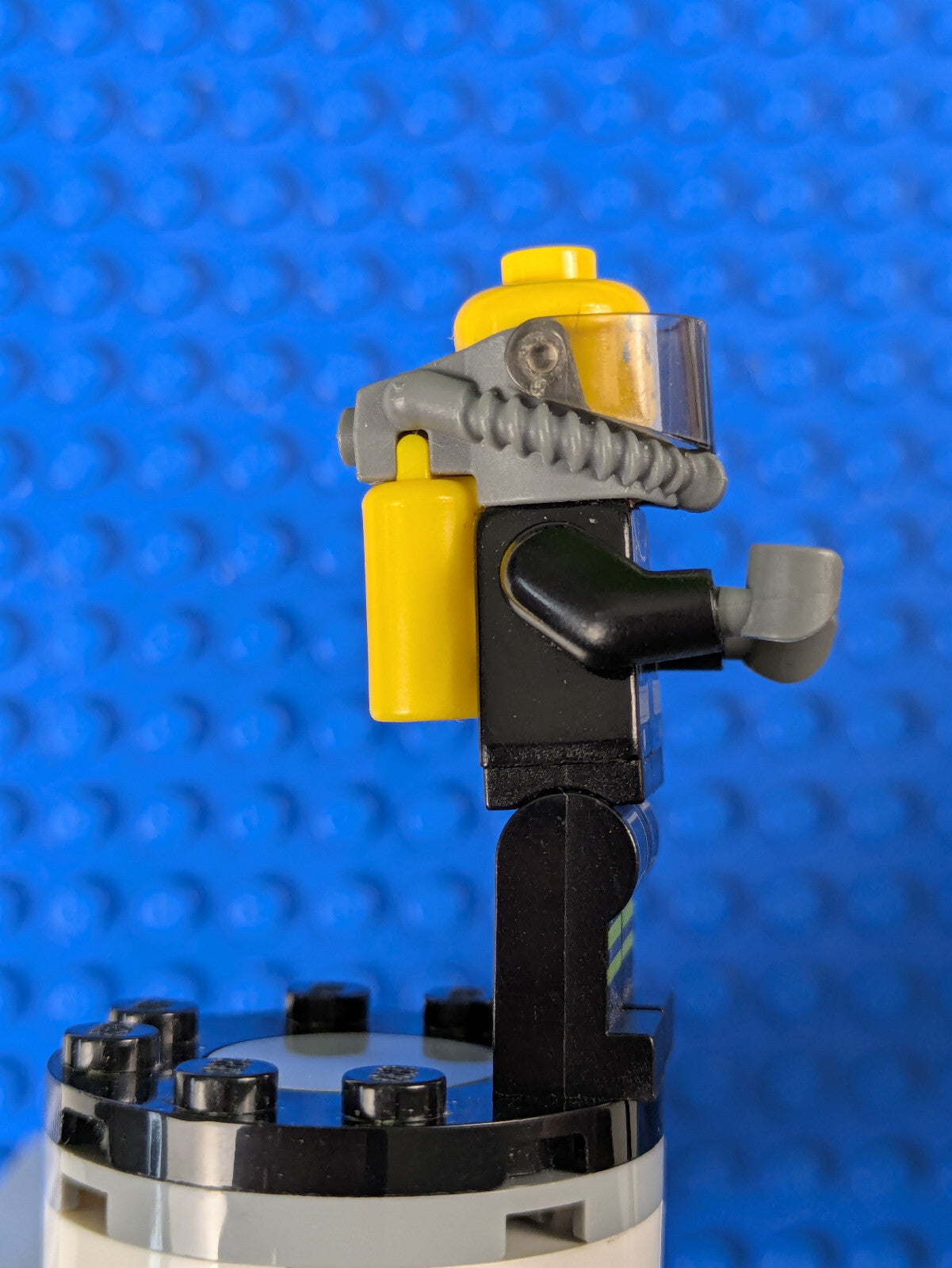 Lego Town: City: Fire - Reflective Stripes with Utility Belt cty0637 Set 60110