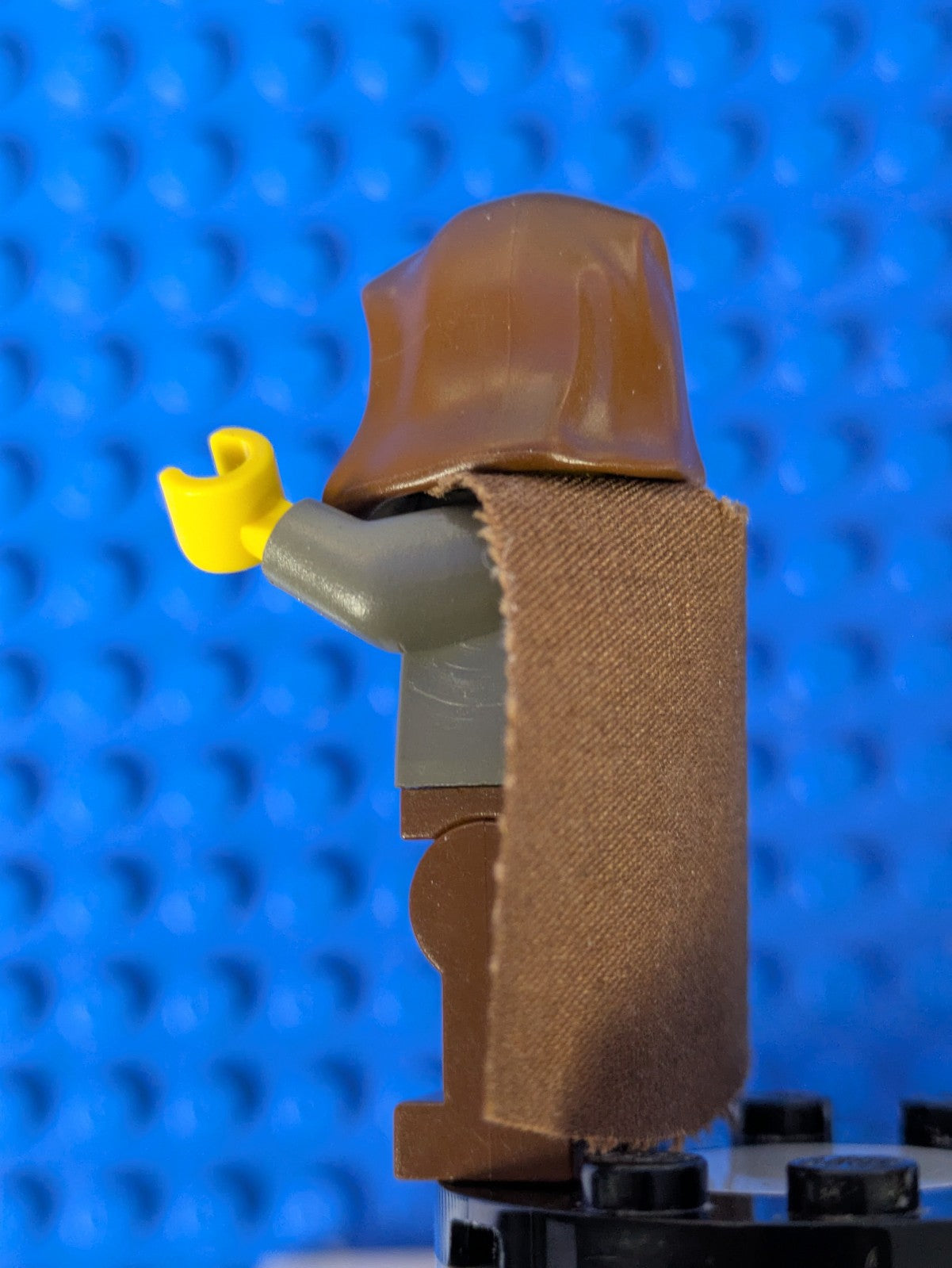 Lego Star Wars: Jedi Knight (Jedi Bob) - Dark Gray Tunic sw0057 Set 7163