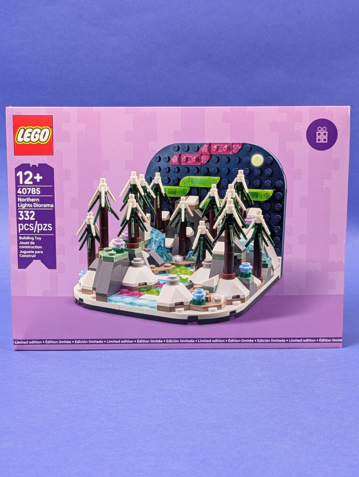 LEGO Seasonal Northern Lights Diorama 40785