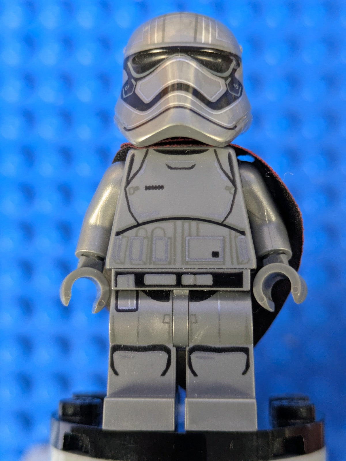Lego Star Wars: Captain Phasma (Rounded Mouth Pattern) sw0684 Set 75103