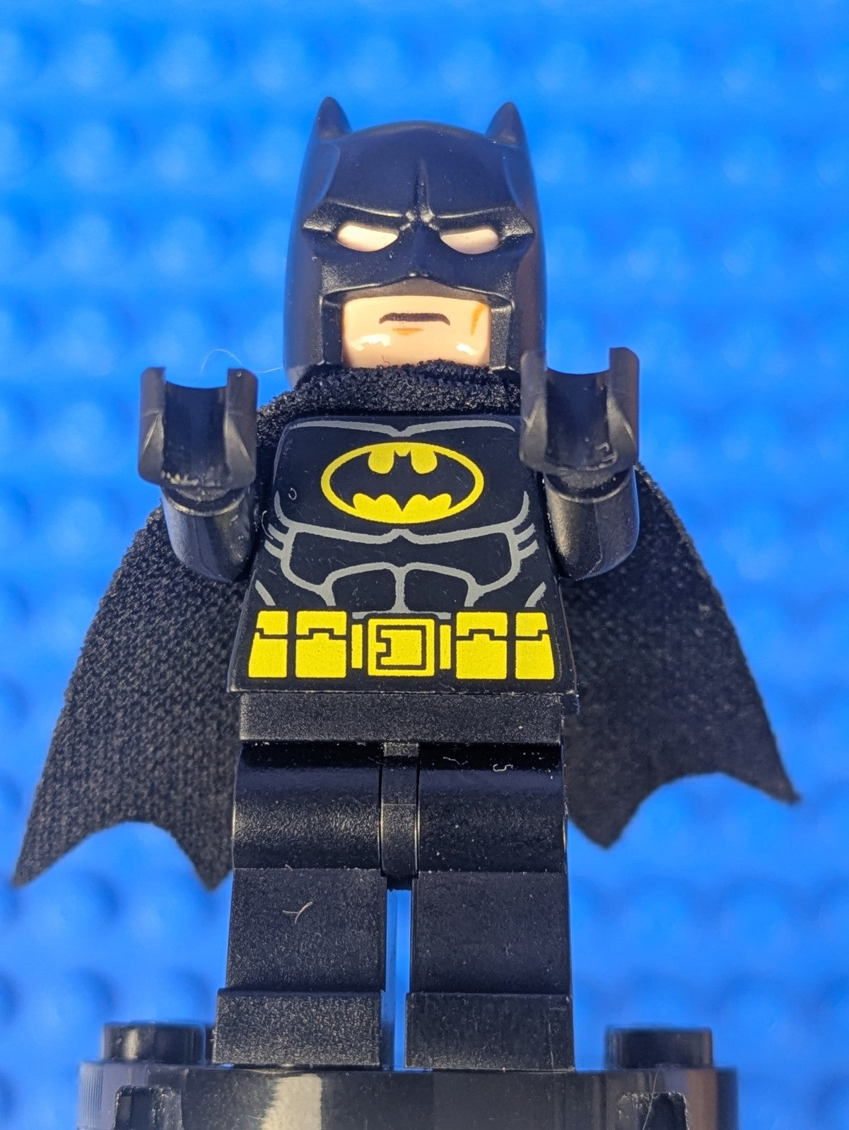 Lego Super Heroes: Batman II: Batman - Black Suit sh0016b Set 77903