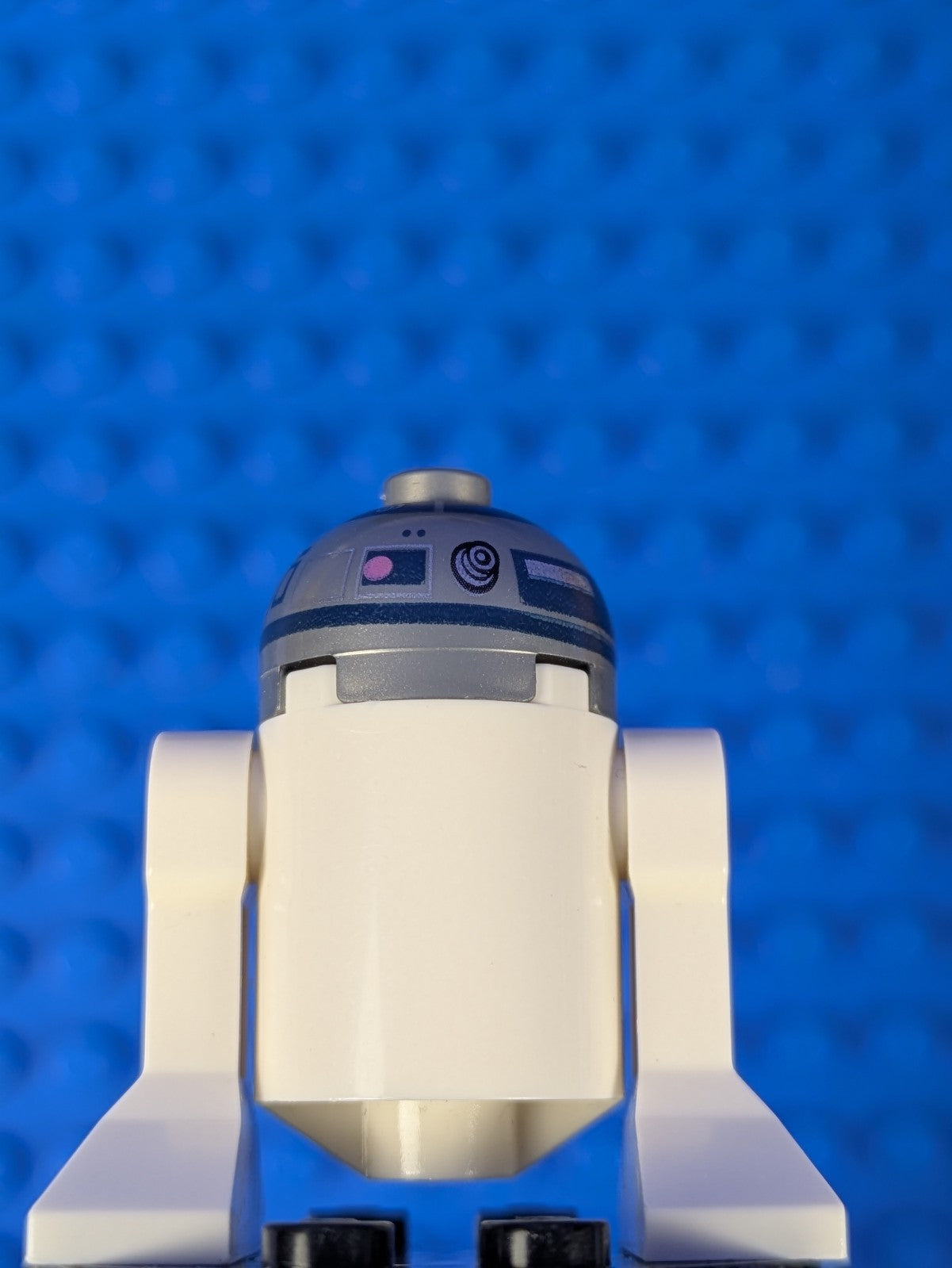 Lego Star Wars: R2-D2 - Astromech Droid Dark Pink Dots sw1085 Set 75290