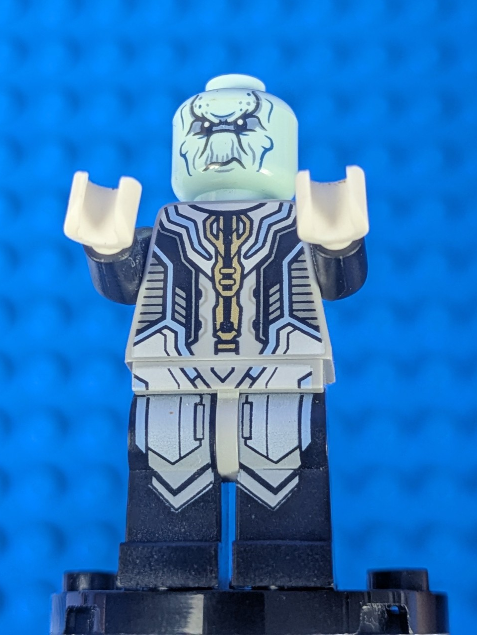 Lego Super Heroes: Ebony Maw - Light Aqua Head sh0508 Set 76108