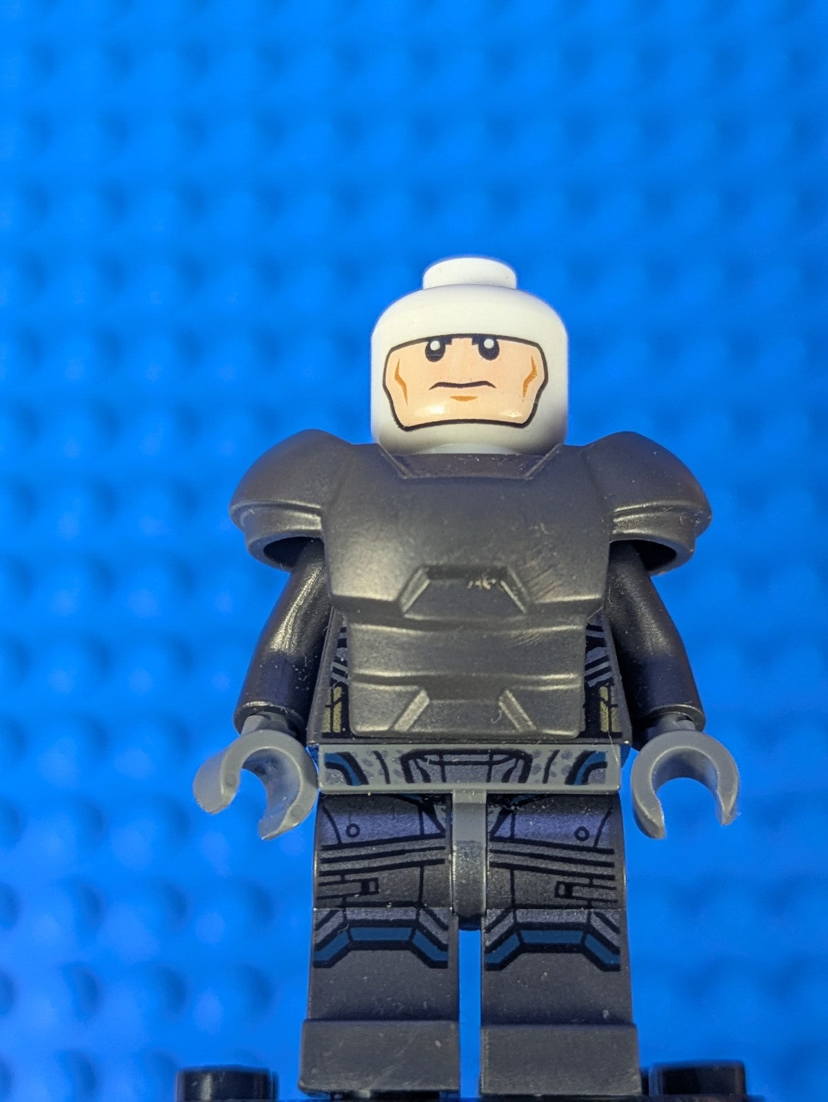 Lego Super Heroes: Batman - Armored, without Cape sh0217a Set 76044