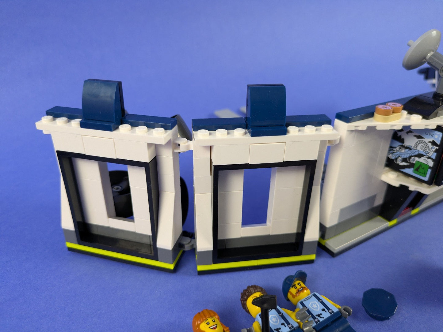 Lego Town: City: Police: Custom Police Garage Set 60457 Complete Set