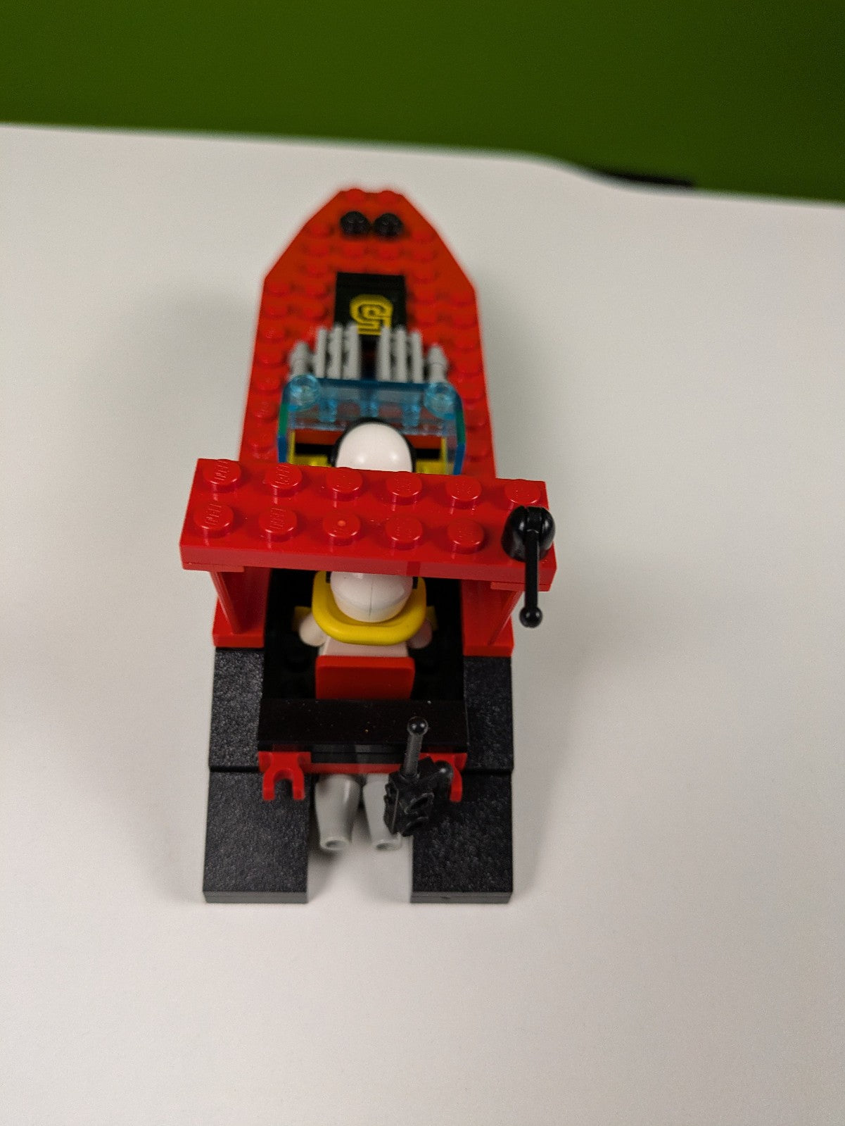 Lego Town: Classic Town: Harbor: Dark Shark Set 6679 - Complete Set