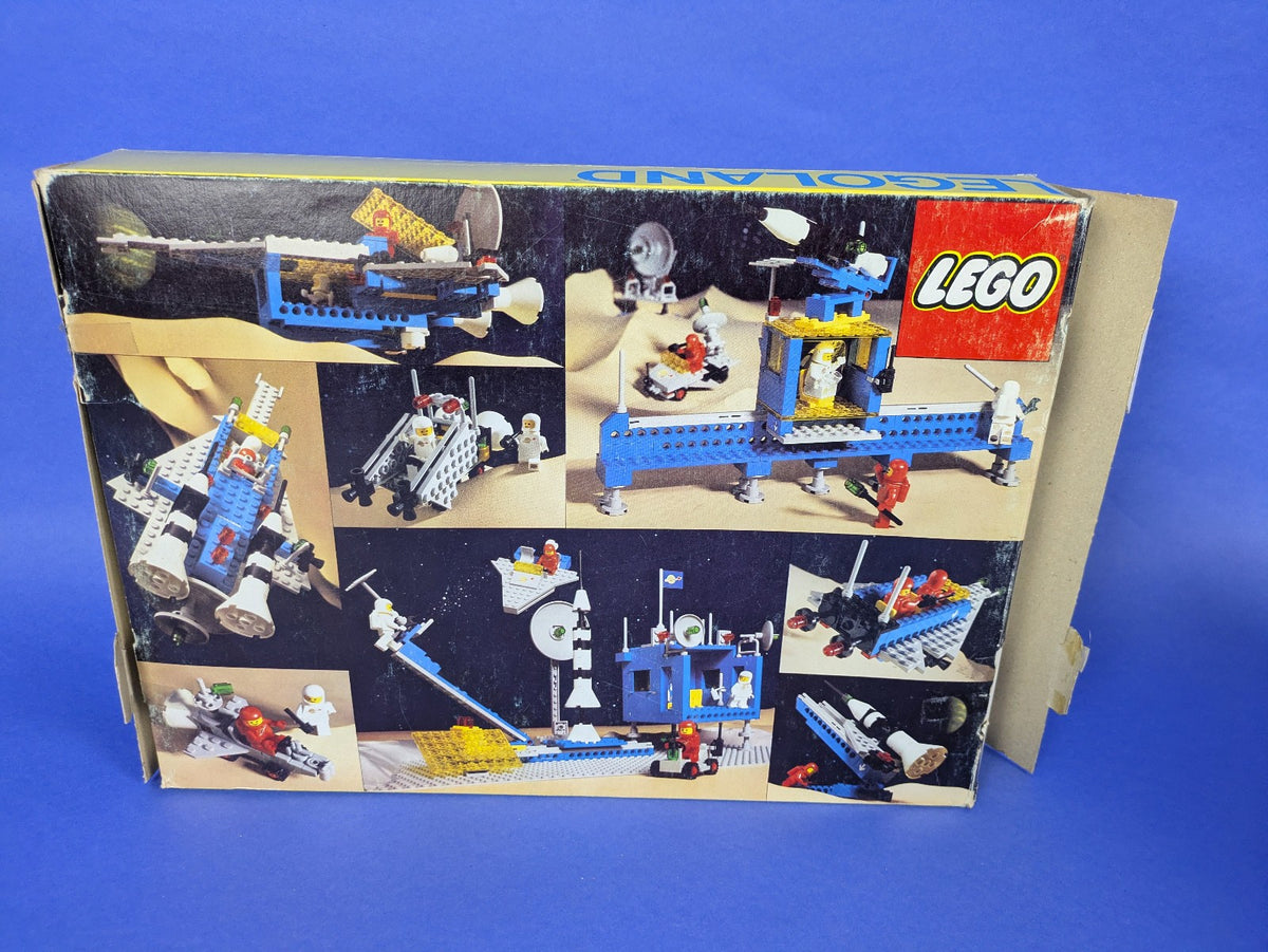 Lego Space: Classic Space: Beta-1 Command Base 6970 & Mobile Rocket Launcher 897