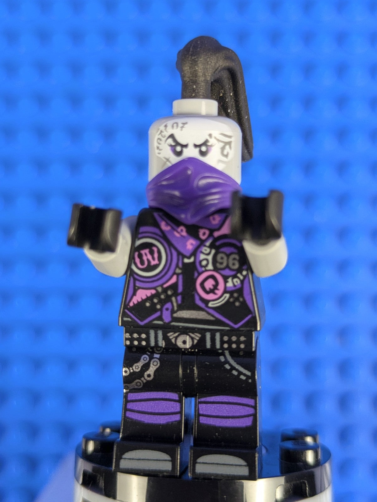 Lego NINJAGO: Sons of Garmadon: Ultra Violet njo0400  w/ Helmet Set 70640