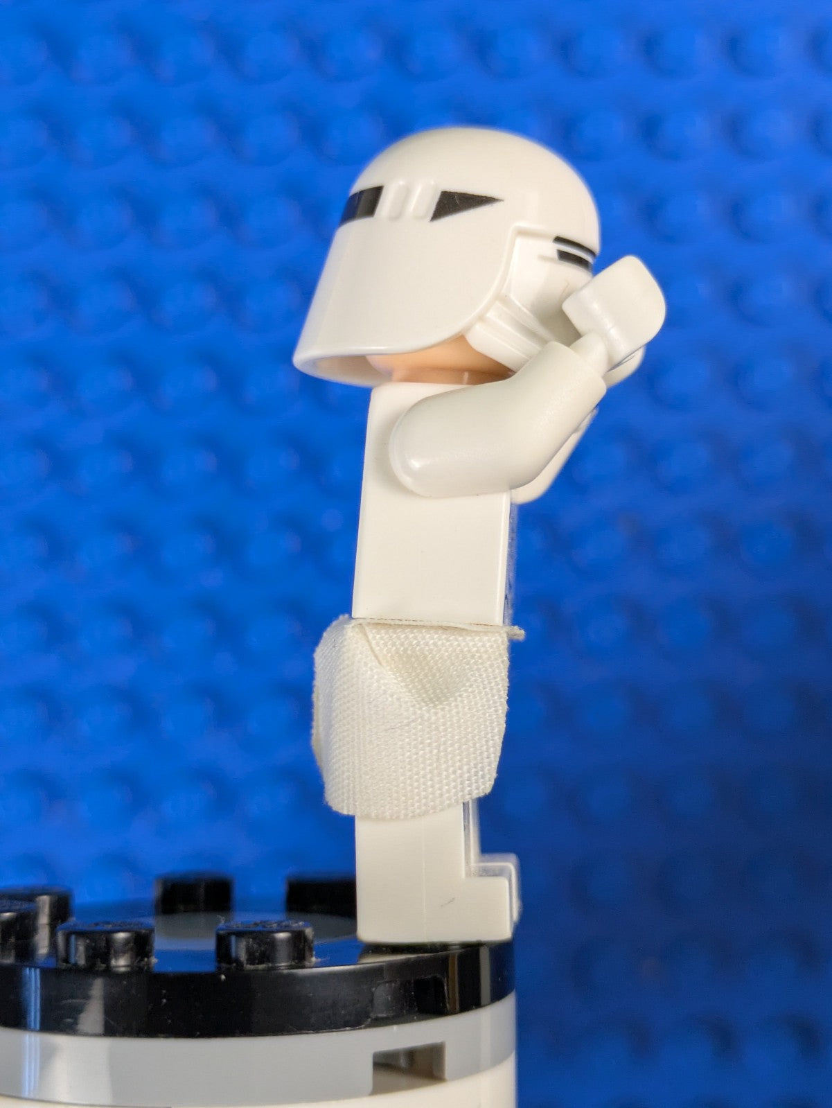 Lego Star Wars: First Order Snowtrooper with Kama sw0657 Set 75100