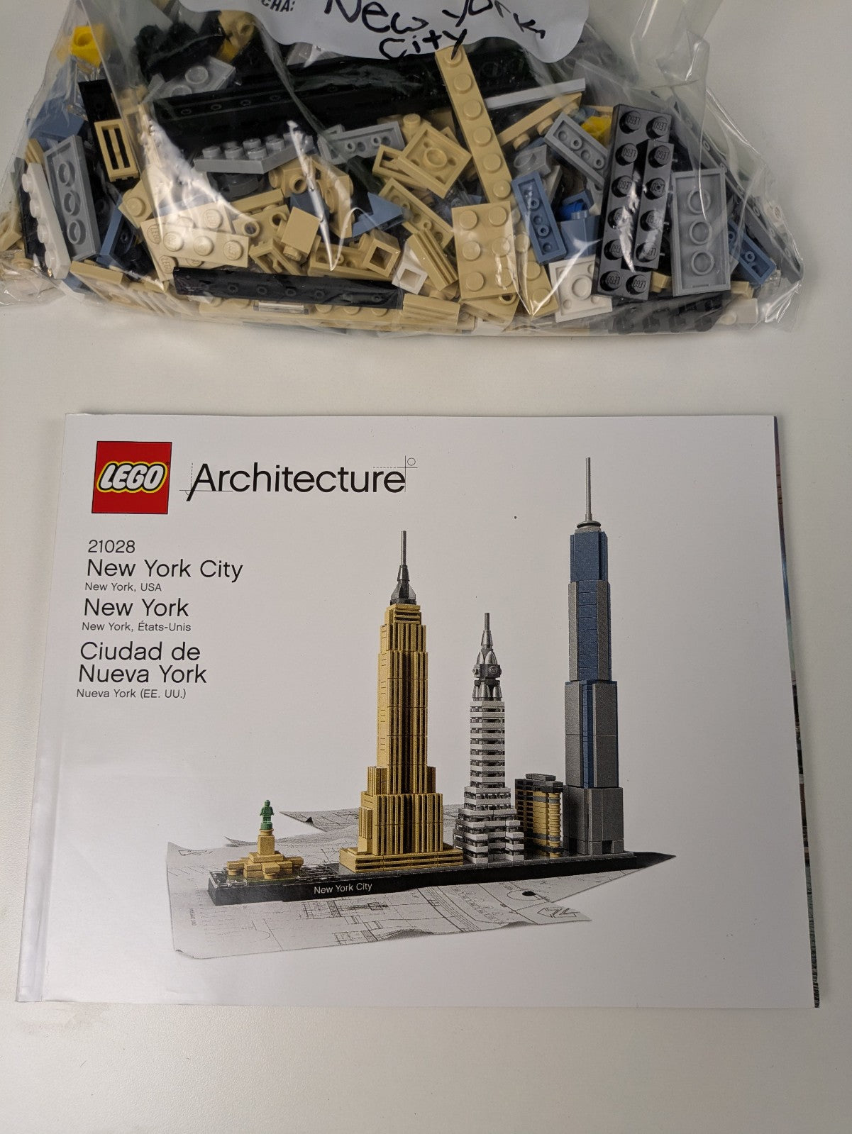 Lego Architecture: New York City - New York USA Set 21028 - w/ Instructions