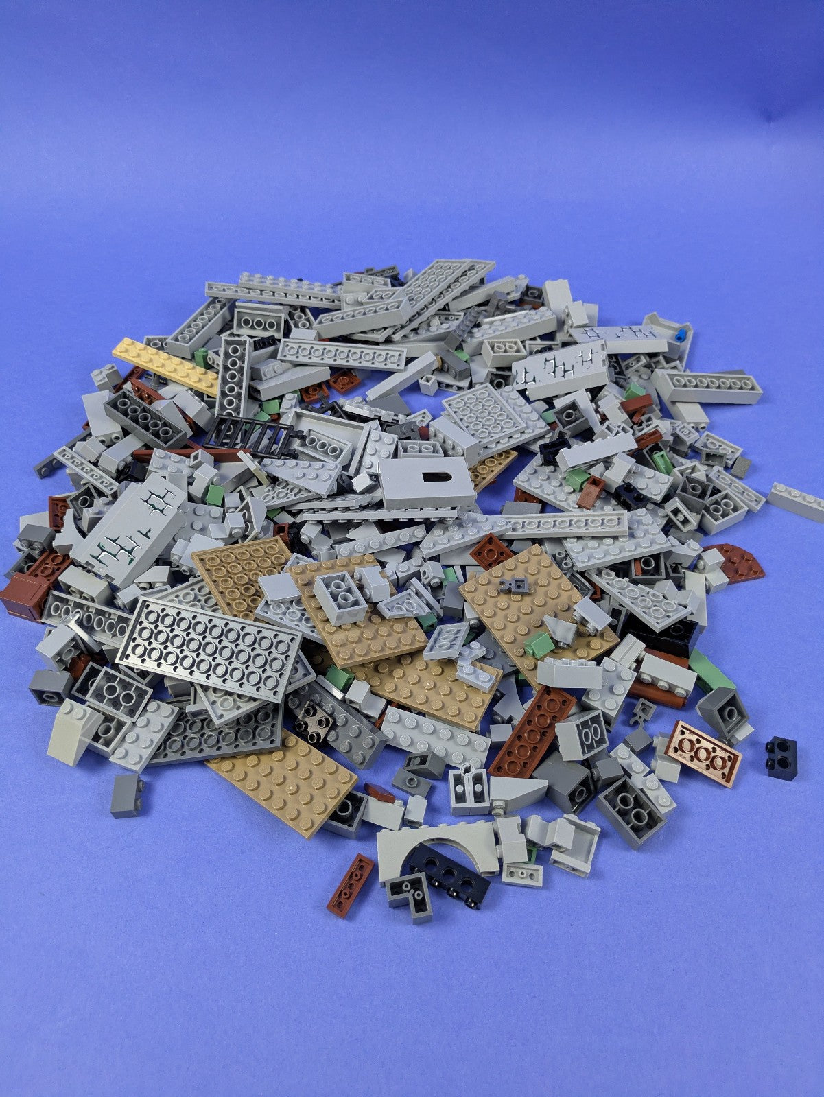 LEGO The Hobbit The Lord of the Rings The Battle of Helm's Deep 9474 Pre-Owned