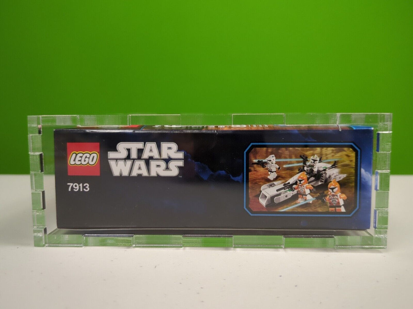 Lego Star Wars: Clone Trooper Battle Pack Set 7913 BRAND NEW!