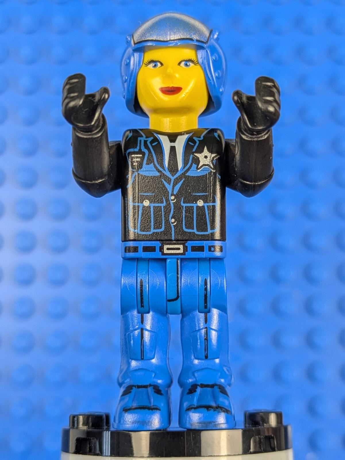 Lego 4 Juniors: Jack Stone: Police - Blue Legs js005 Set 4611