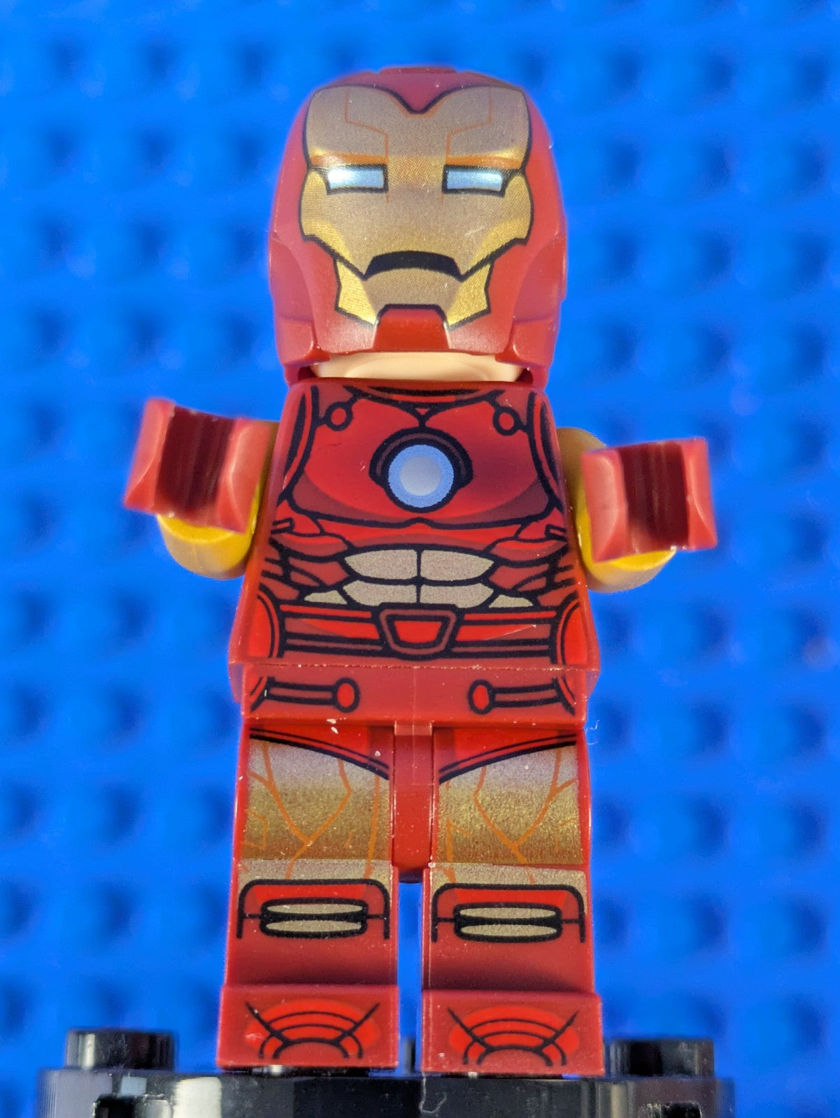 Lego Super Heroes: Avengers: Iron Man - Dark Red sh1008 Sets 76310, 76307