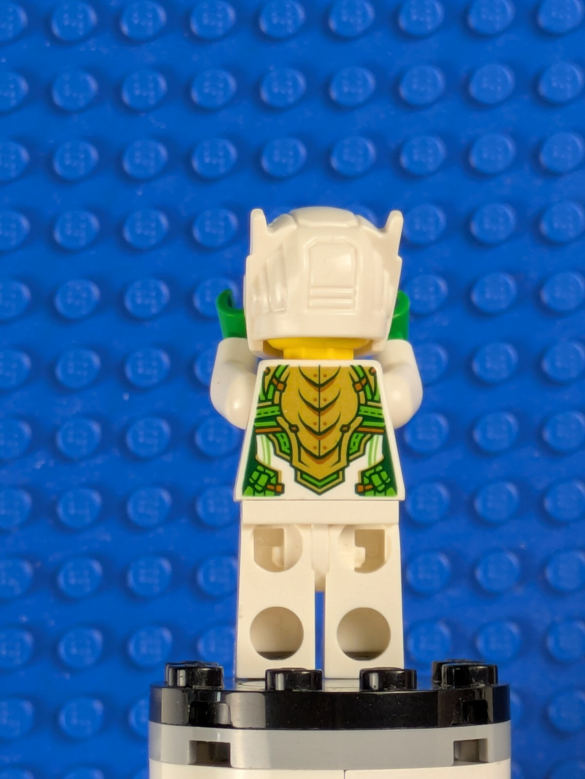 Lego Monkie Kid: Season 2 Shadow: Monkie Kid (MK) with Helmet mk042 Set 80028