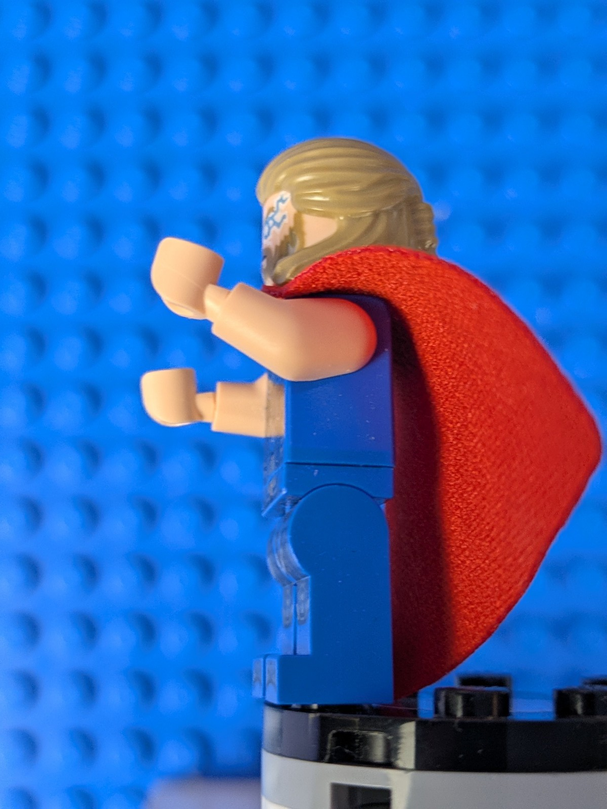 Lego Super Heroes: Thor Love and Thunder: Thor - Blue Suit sh0811 Set 76208