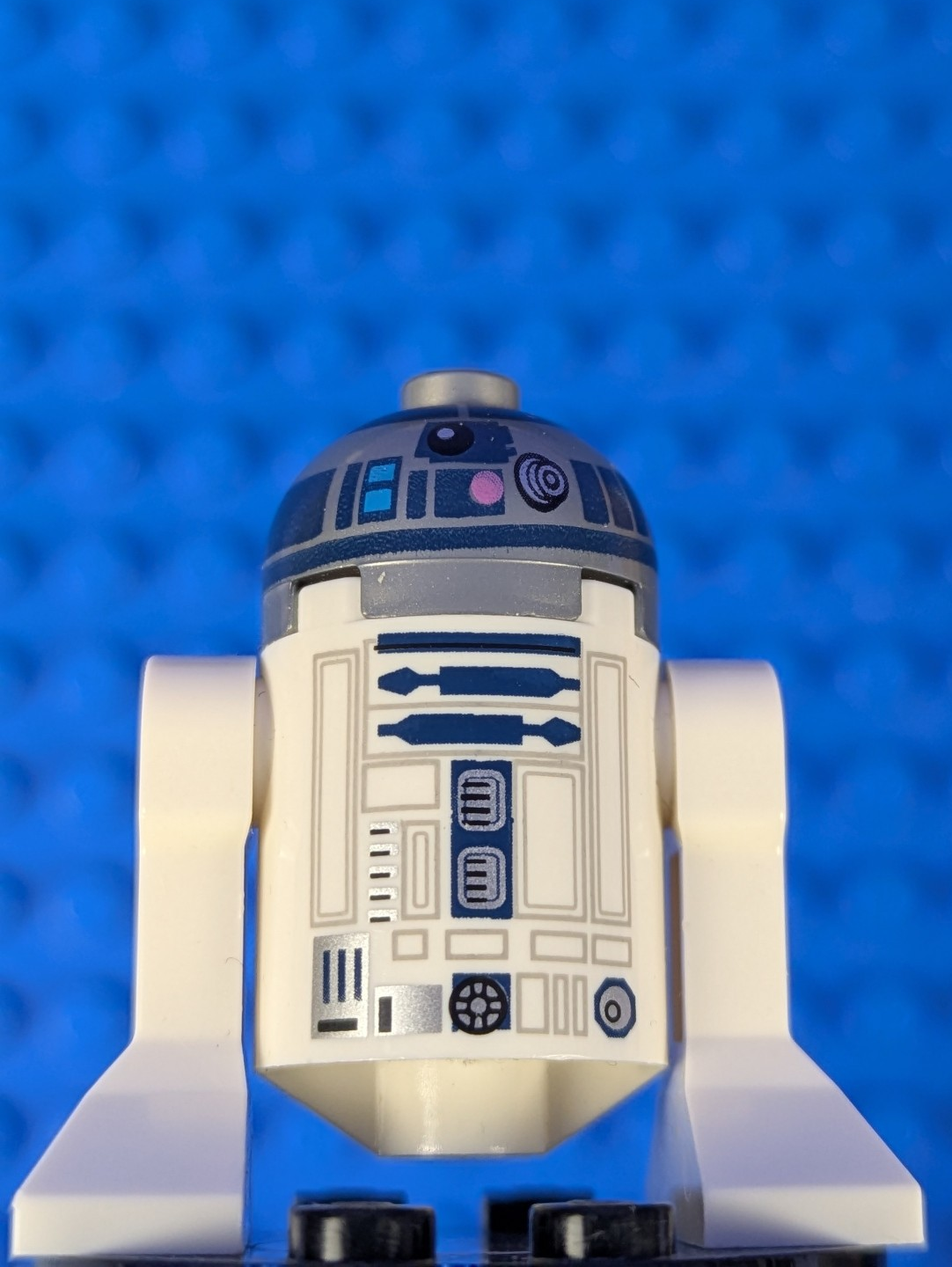 Lego Star Wars: R2-D2 - Astromech Droid Dark Pink Dots sw1085 Set 75290