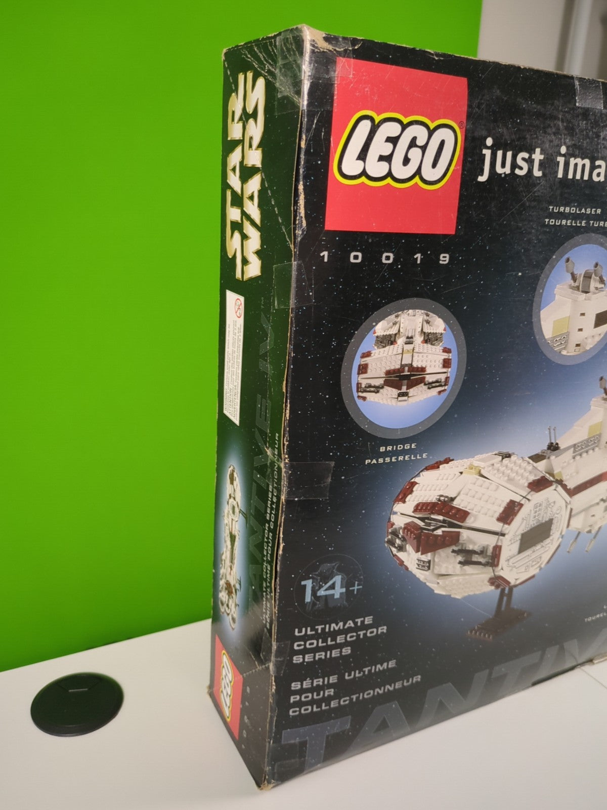 Lego Star Wars: Rebel Blockade Runner - UCS 10019 (Tantive IV) - BRAND NEW!