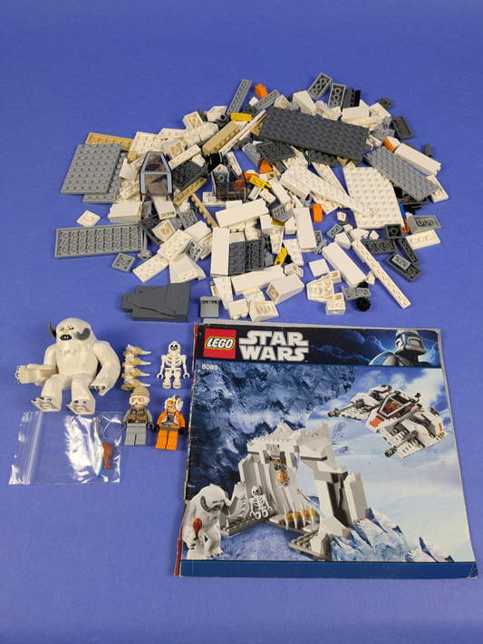 LEGO Star Wars Hoth Wampa Cave 8089 Complete Set Pre-Owned