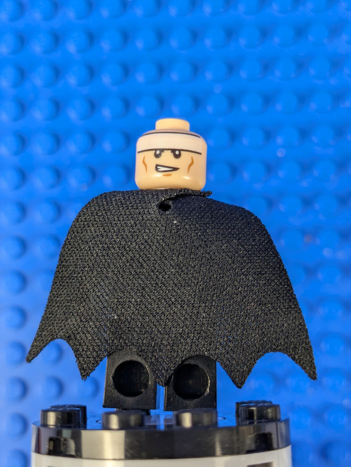 Lego Super Heroes: Batman - Black Suit Yellow Belt sh0016b Sets 77903, 212008
