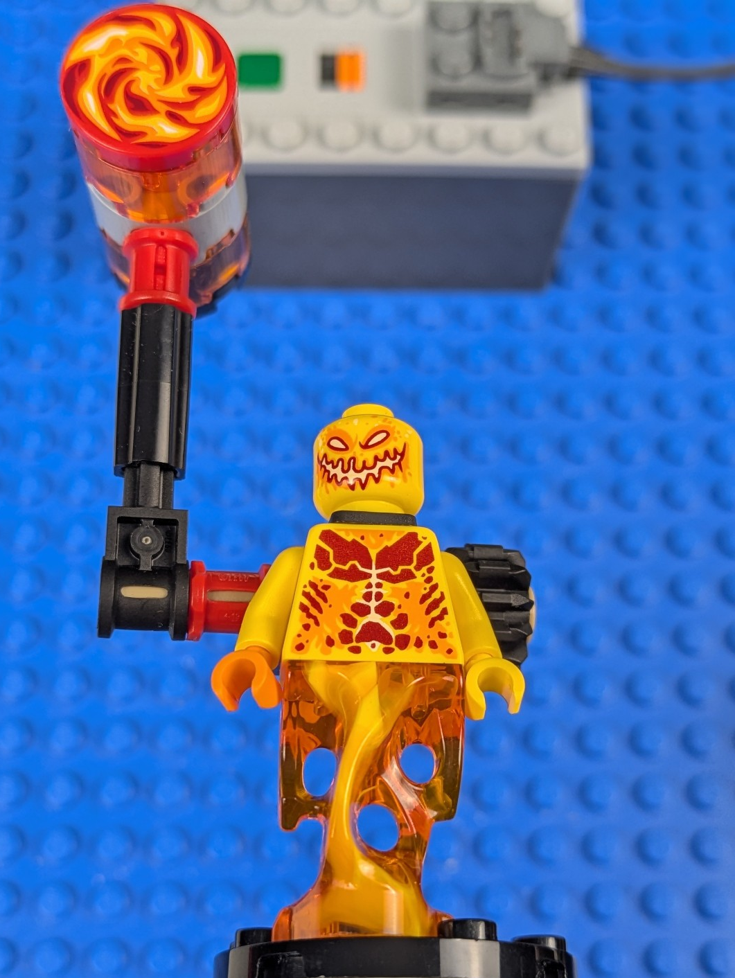 Lego NEXO KNIGHTS: Flama - Yellow Head (Ultimate Flama) nex054 Set 70339