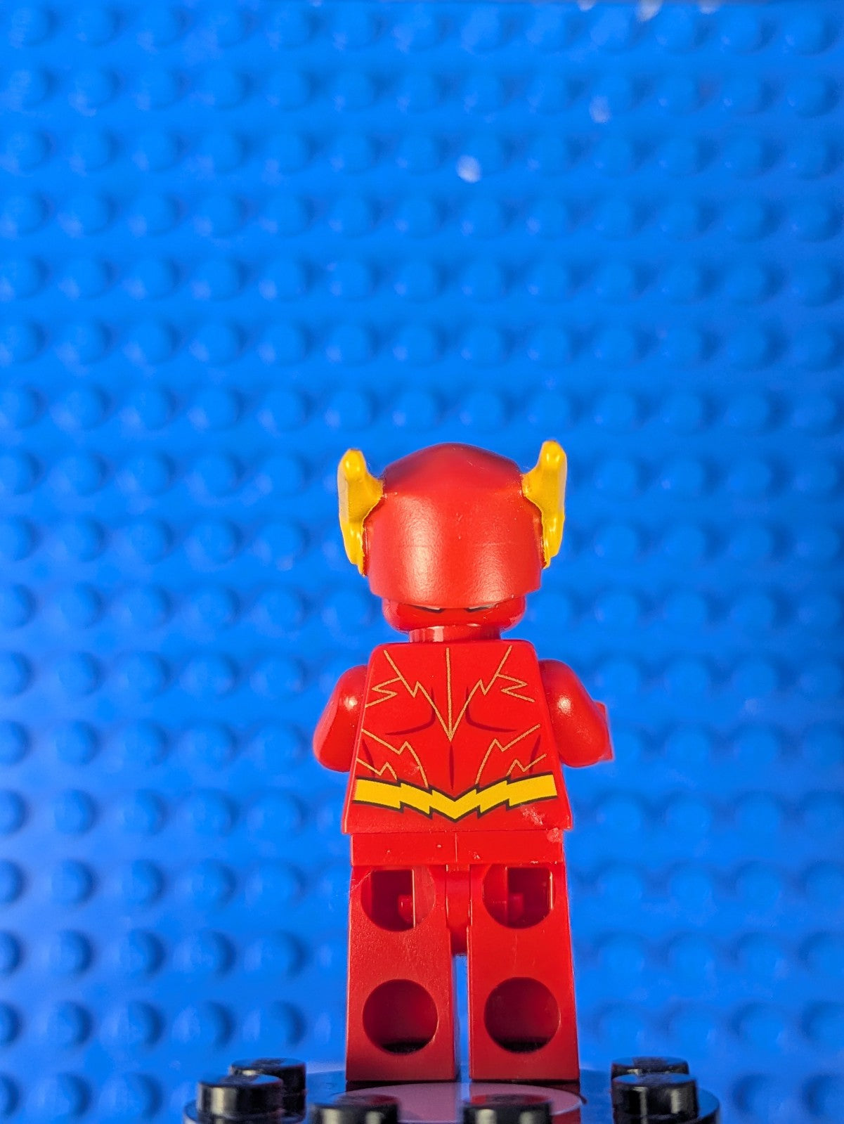 Lego Super Heroes: The Flash - Gold Outlines on Chest sh0473 Sets 76098, 211904