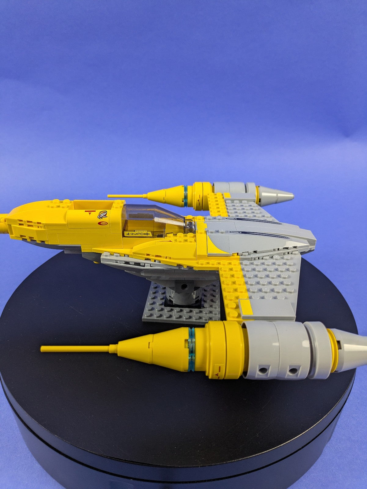 LEGO Star Wars Naboo Starfighter 75092 Incomplete Set Pre-Owned