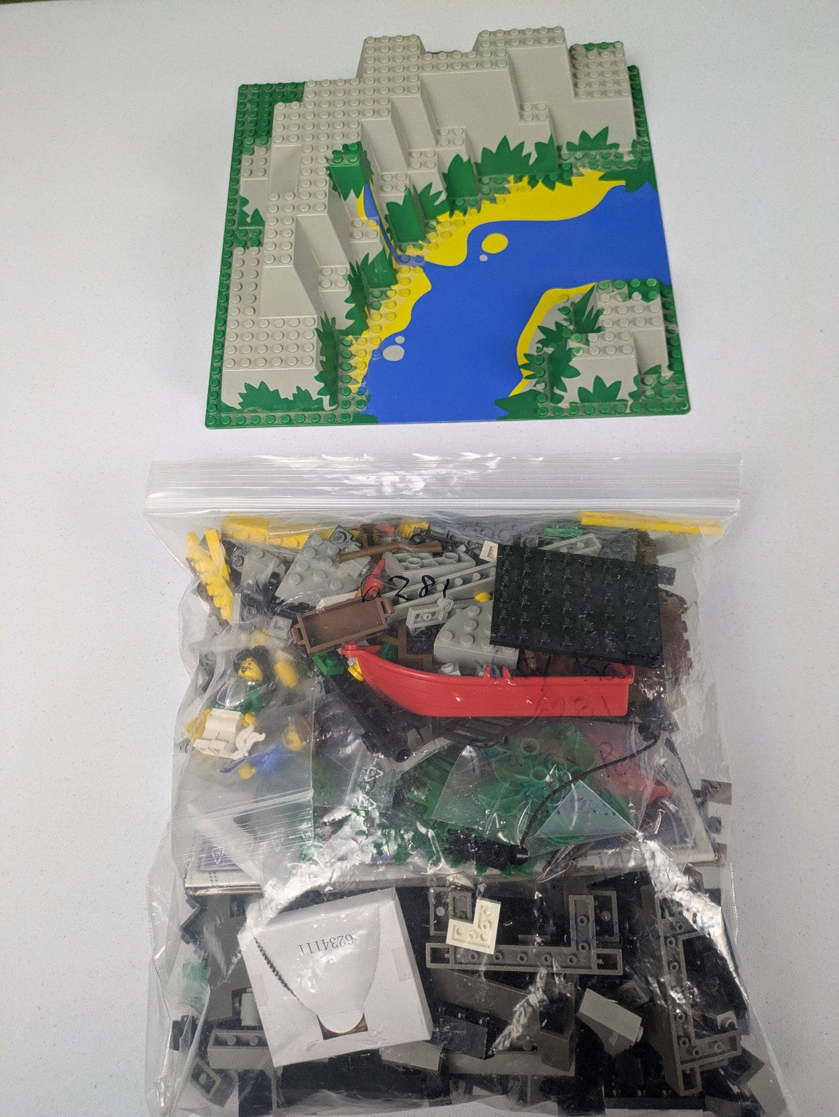 Lego Pirates: Pirates I: Pirates Perilous Pitfall Set 6281