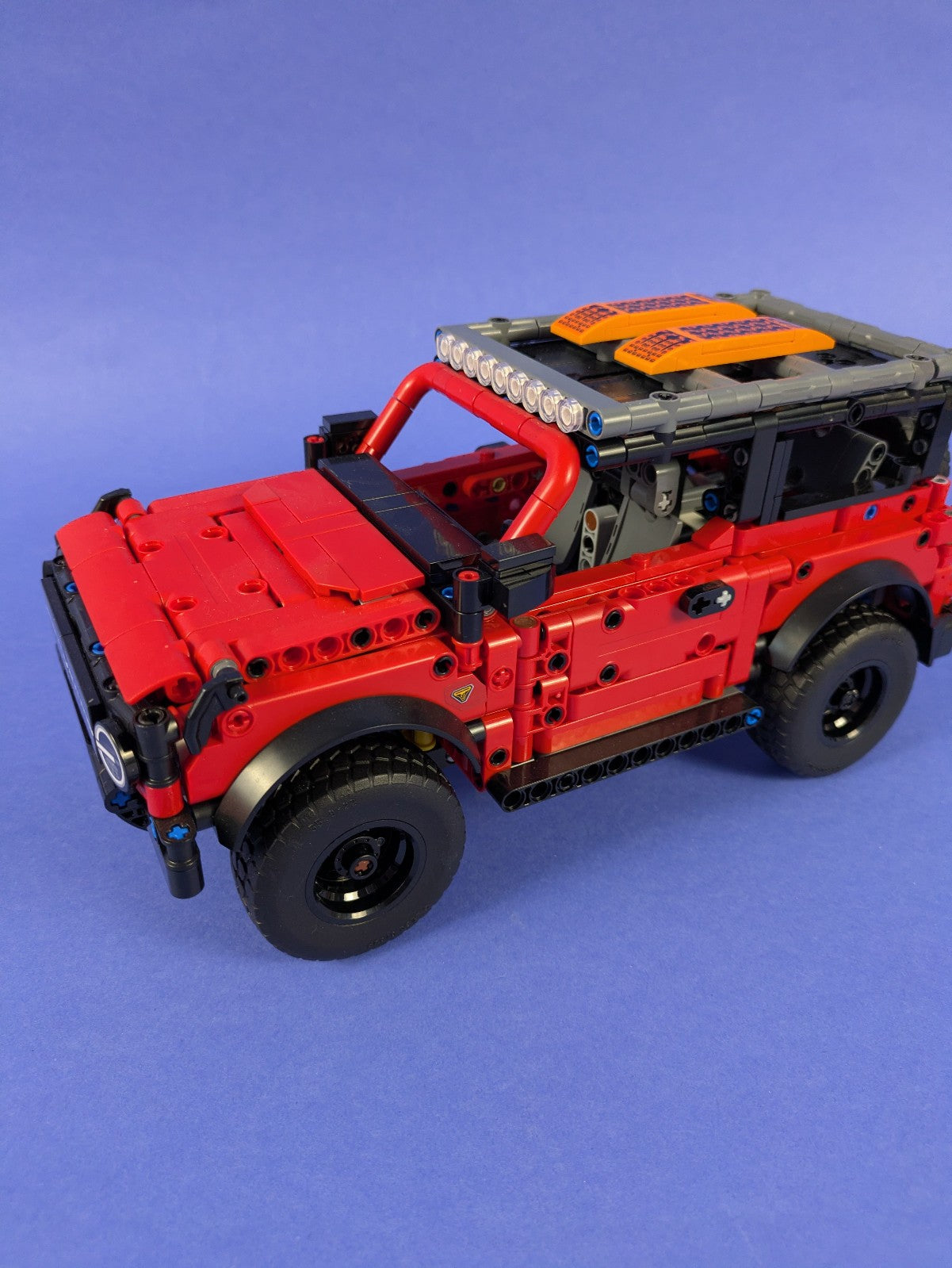 Lego Technic: Model: Off-Road: Ford Bronco SUV Set 42213 Complete Set