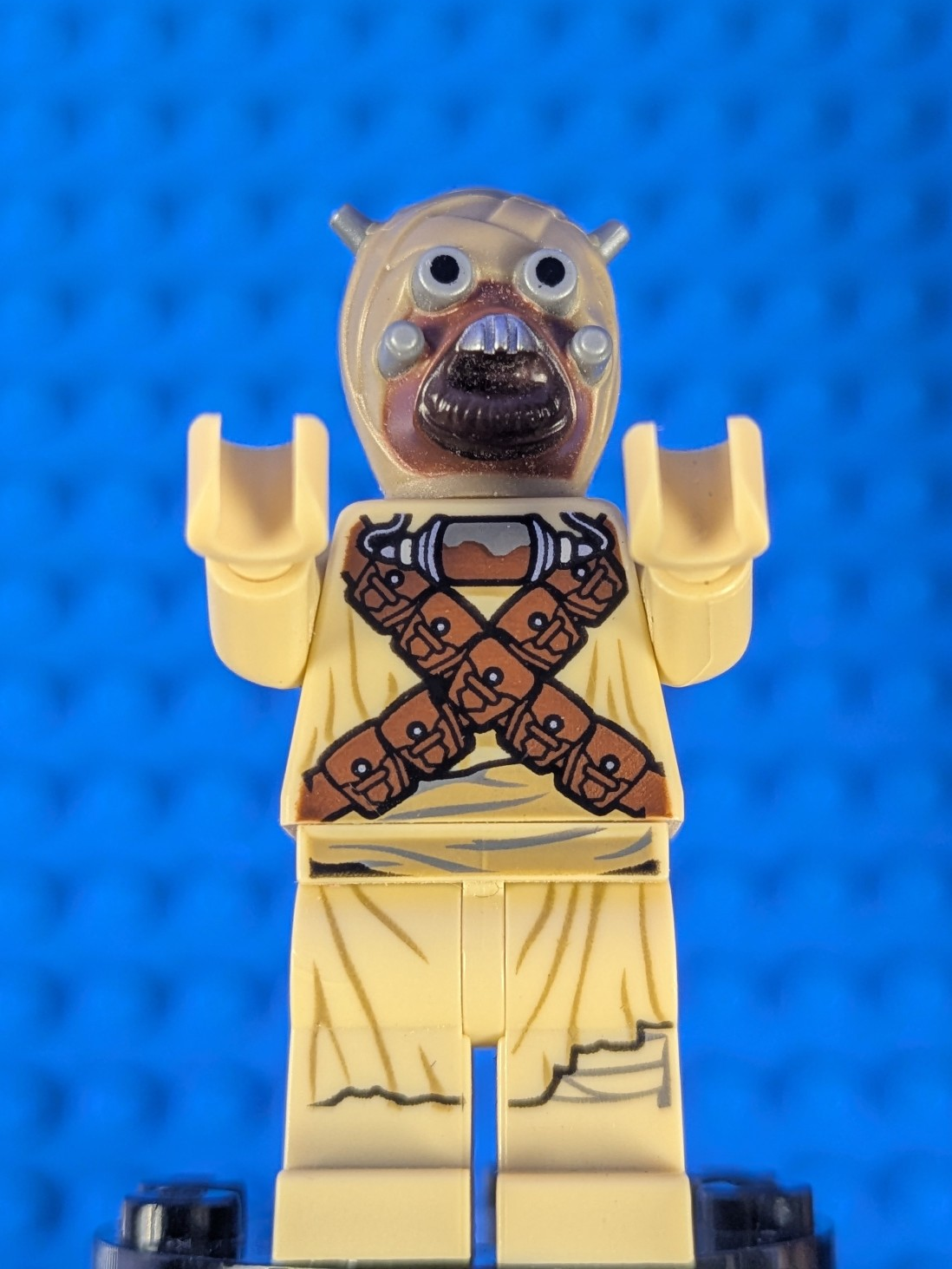 Lego Star Wars: Tusken Raider - Dark Tan Head with Spikes sw0620 Set 75081