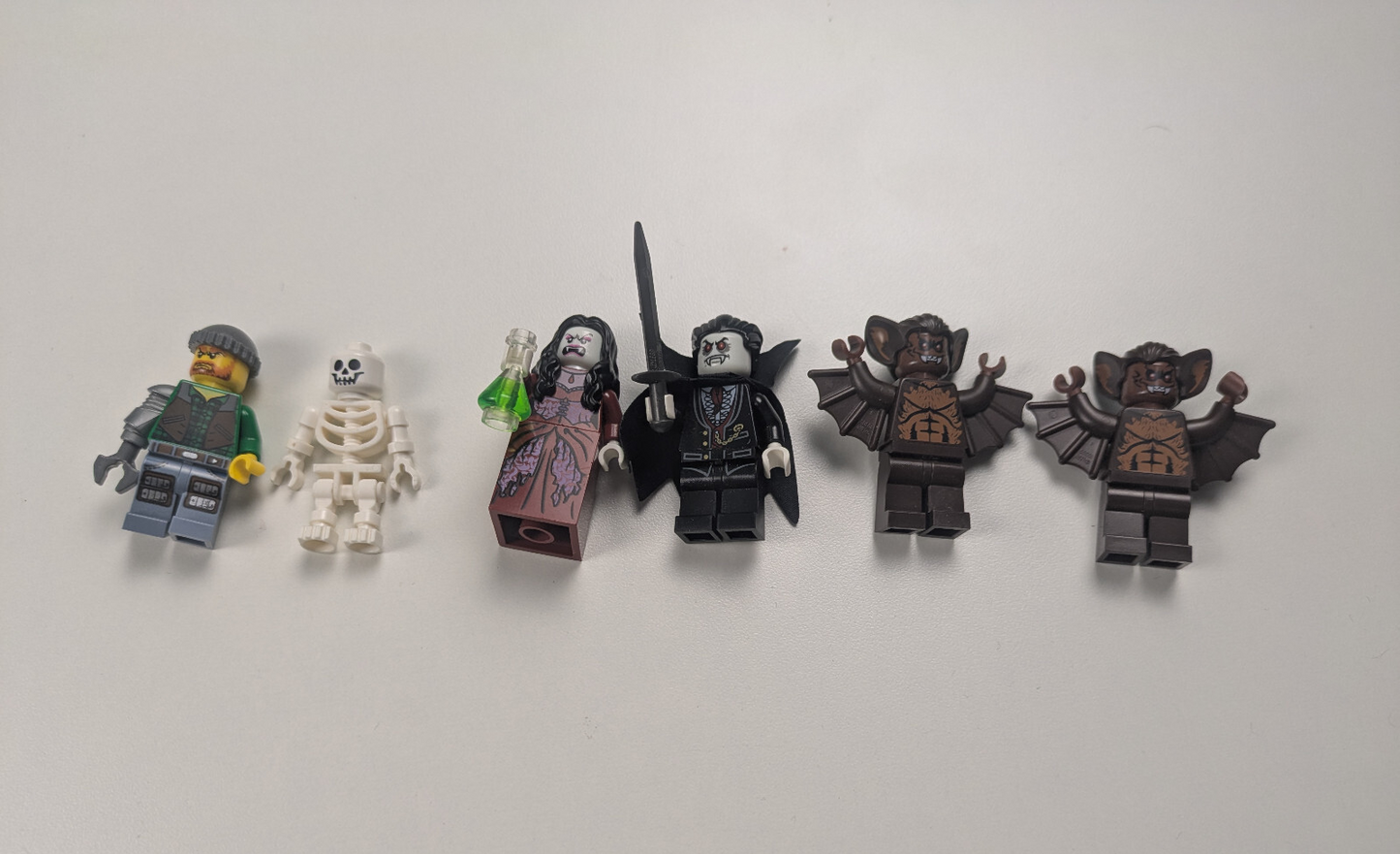 Lego Monster Fighters: Vampyre Castle Set 9468 - Incomplete Set