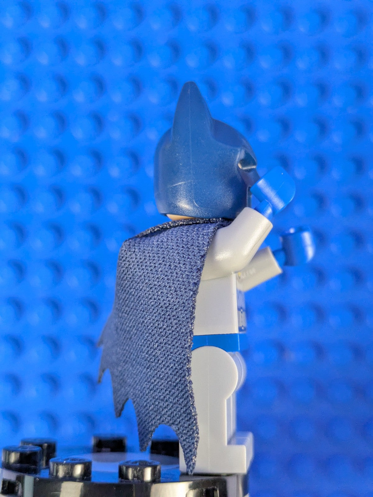 Lego Super Heroes: Batman - Light Bluish Gray Suit sh0111 Sets 10672, 10724