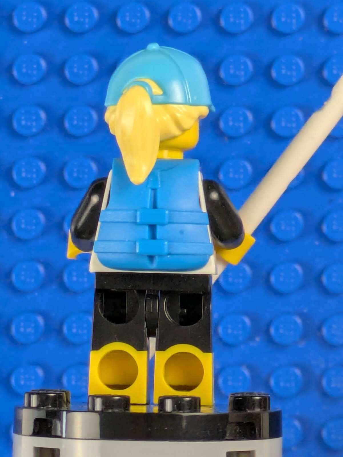 Lego Collectible Minifigures: Series 21: Paddle Surfer col374 Set col21-1