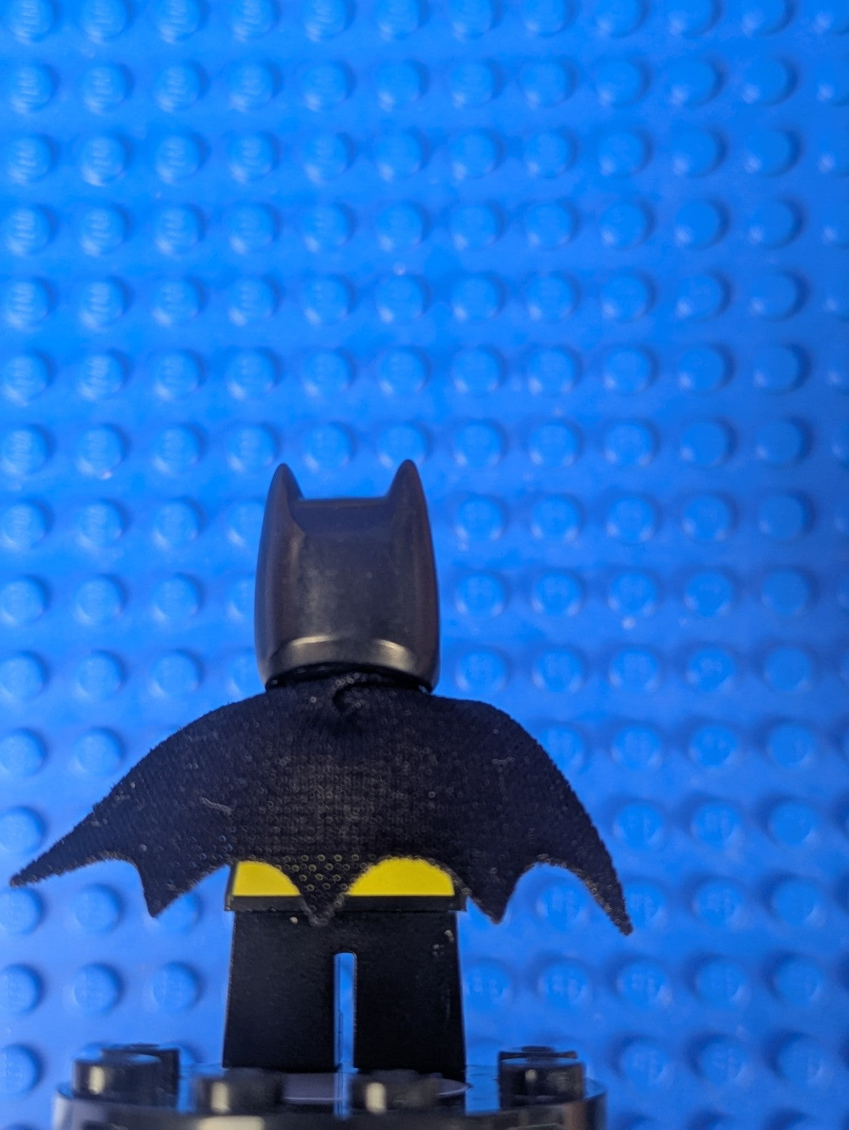 Lego Super Heroes: Batman - Short Legs, Black Torso sh0492 Set 70900