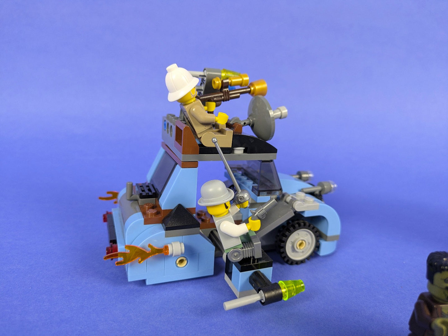Lego Monster Fighters: The Crazy Scientist & His Monster 9466