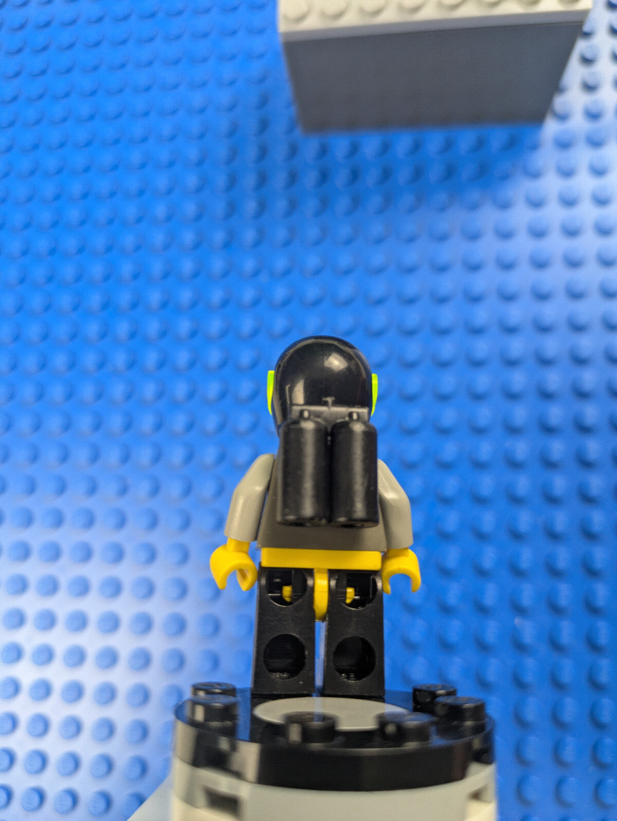 Lego Space: RoboForce: RoboForce Yellow (Chip Nebula) sp035 Sets 2154, 2152