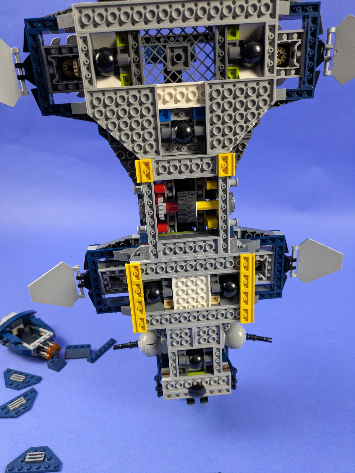 LEGO Super Heroes Avengers Helicarrier 76153 Incomplete Set Pre-Owned