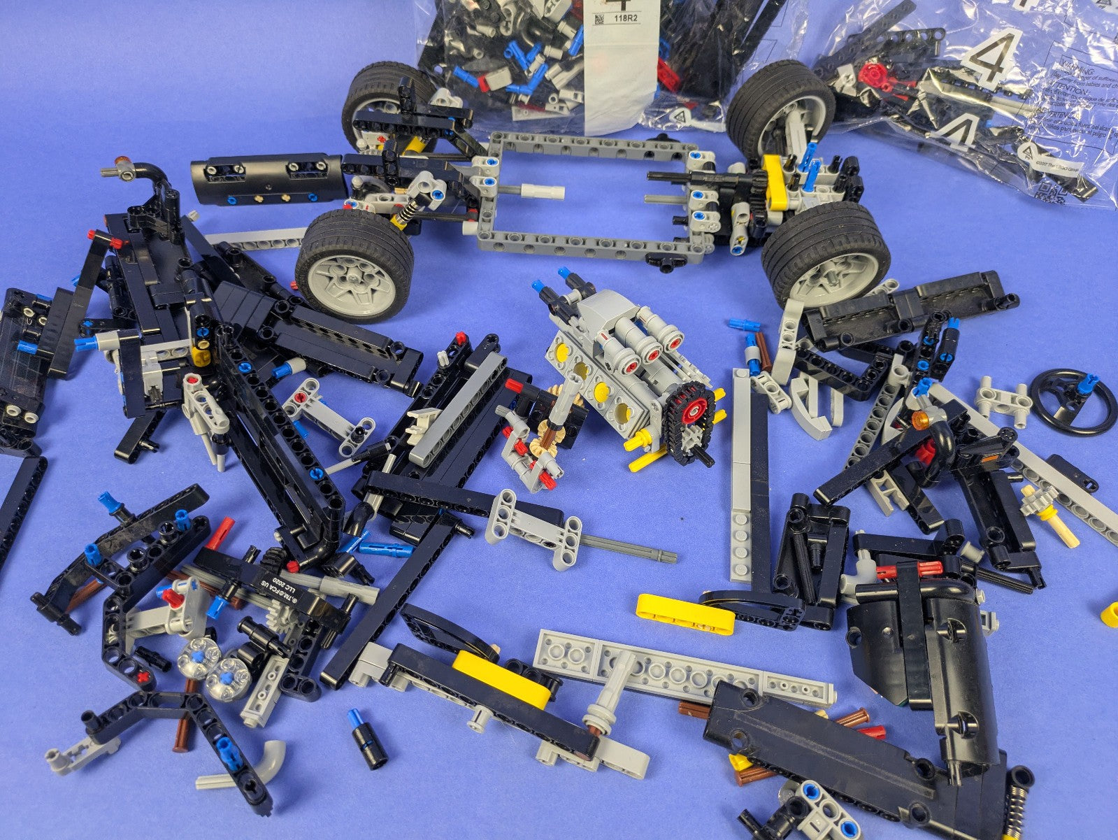 Lego Technic: Model: Race: Dom's Dodge Charger Set 42111 Complete Set