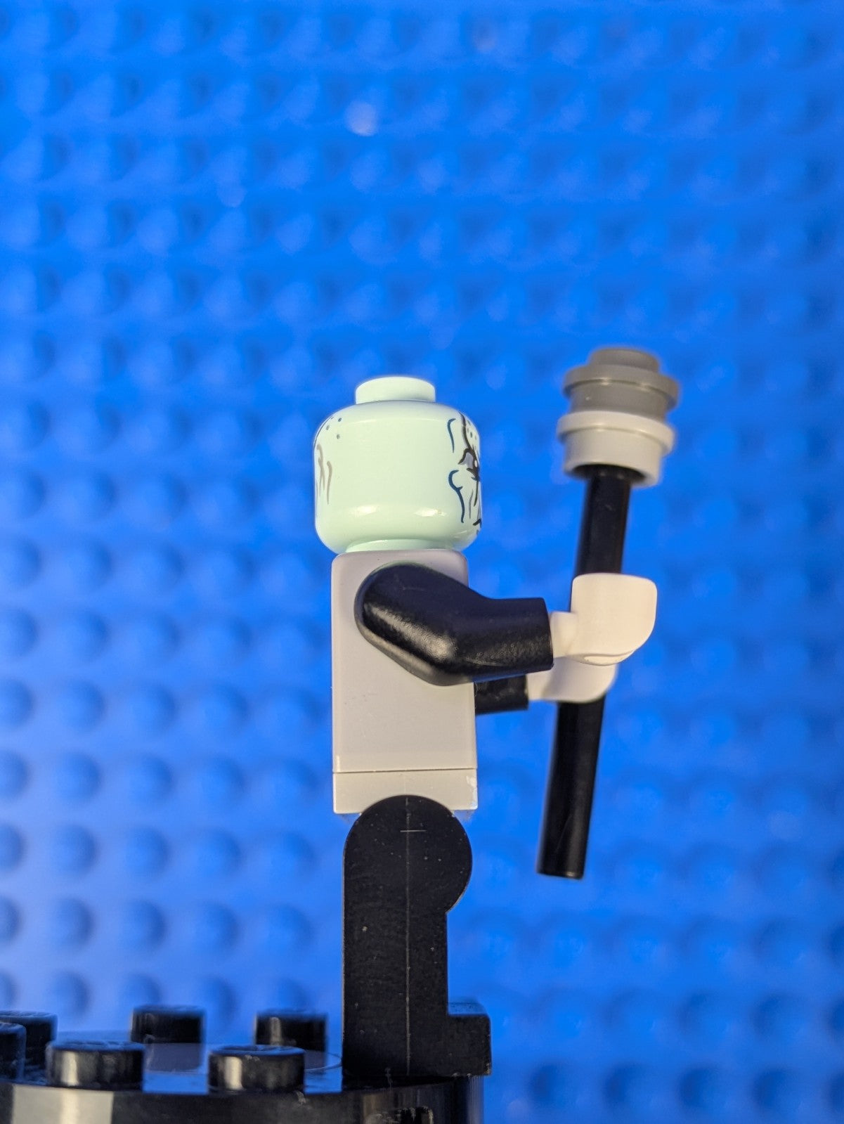 Lego Super Heroes: Infinity War: Ebony Maw - Light Aqua Head sh0508 Set 76108