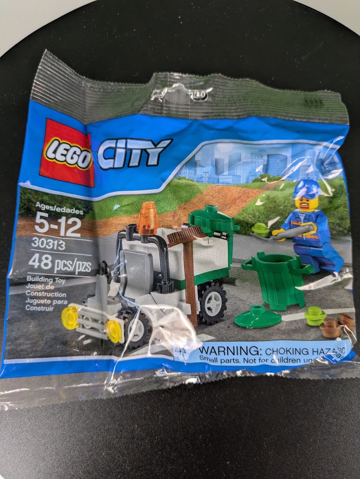 Lego Town: City: Traffic: Garbage Truck polybag Set 30313 BRAND NEW