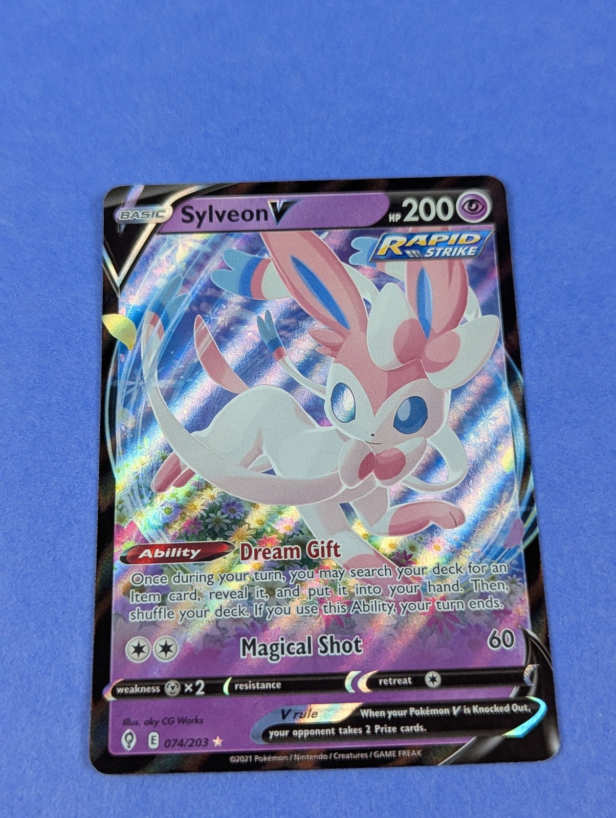 Sylveon V - 074/203 - Rare Holo V Evolving Skies - Pokemon Card - NM