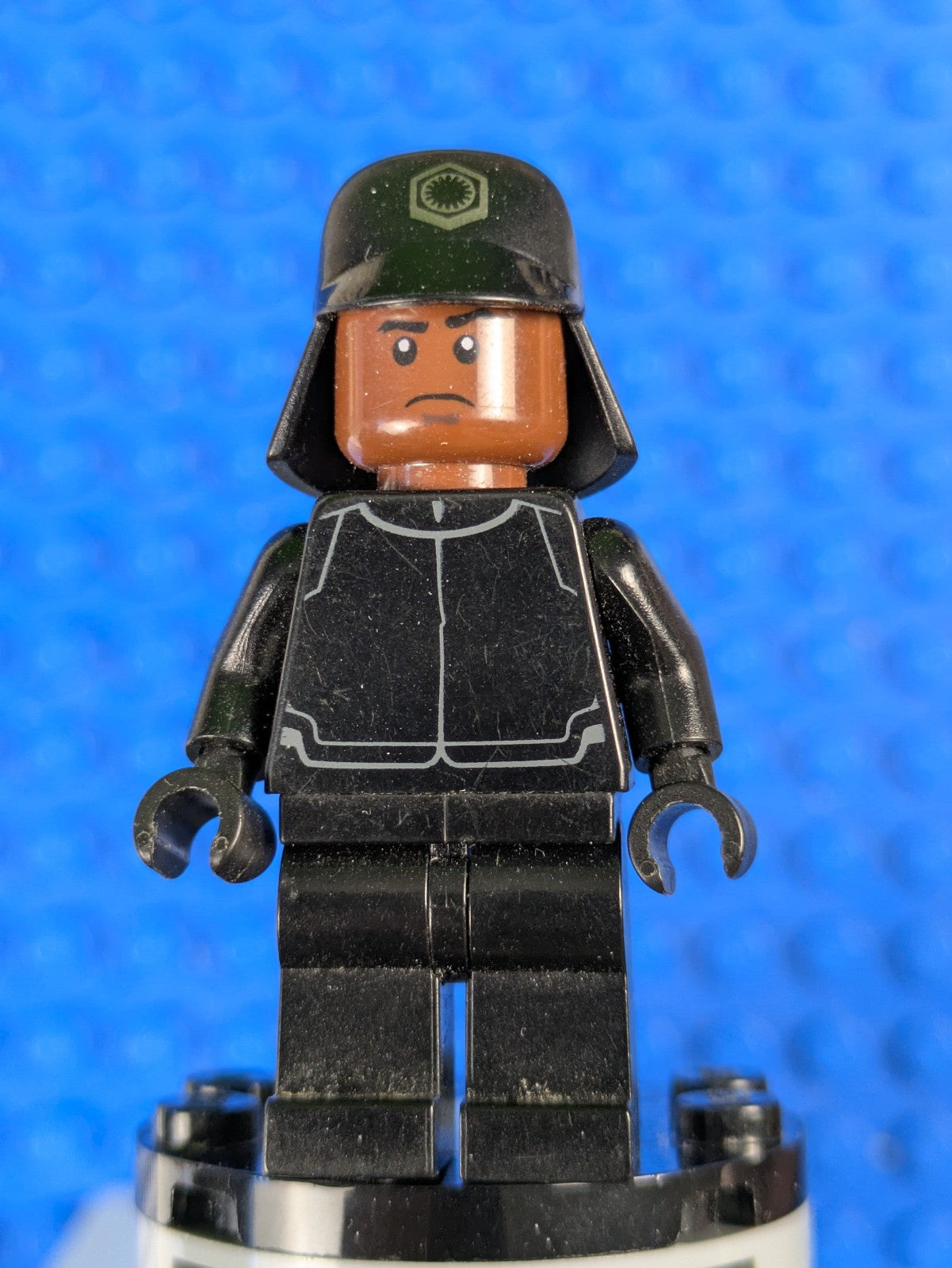 Lego Star Wars: First Order Crew Member (Officer Sumistu) sw0694 Set 75132